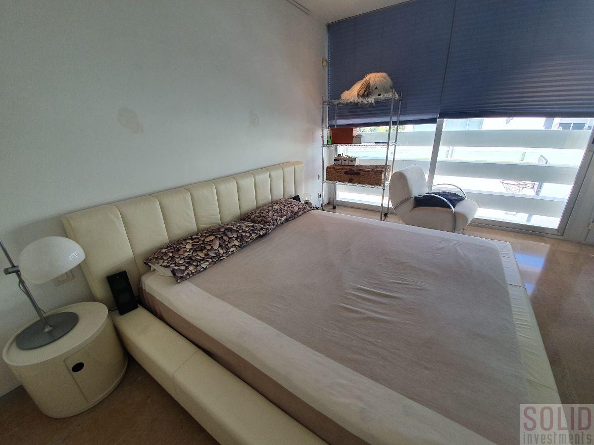 For sale of chalet in Valencia