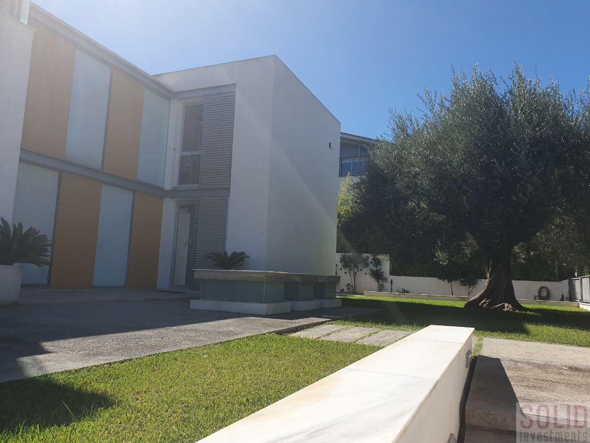 For sale of chalet in Valencia