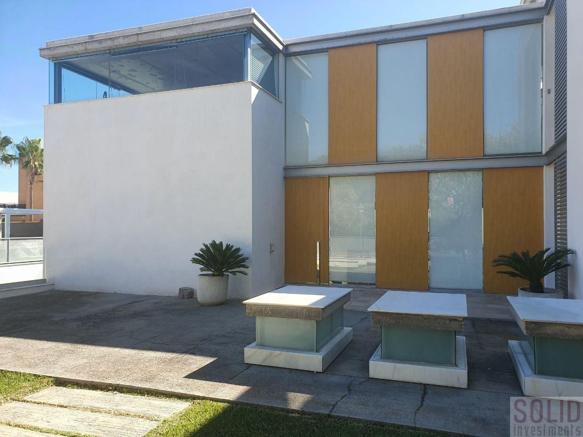 For sale of chalet in Valencia