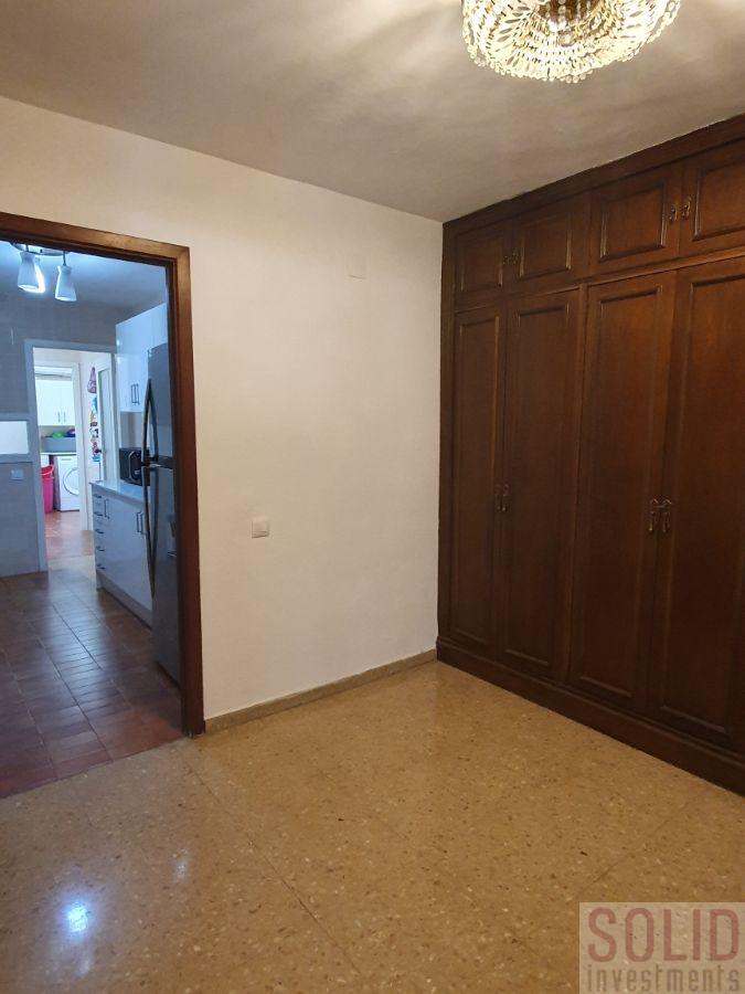 For sale of flat in Valencia