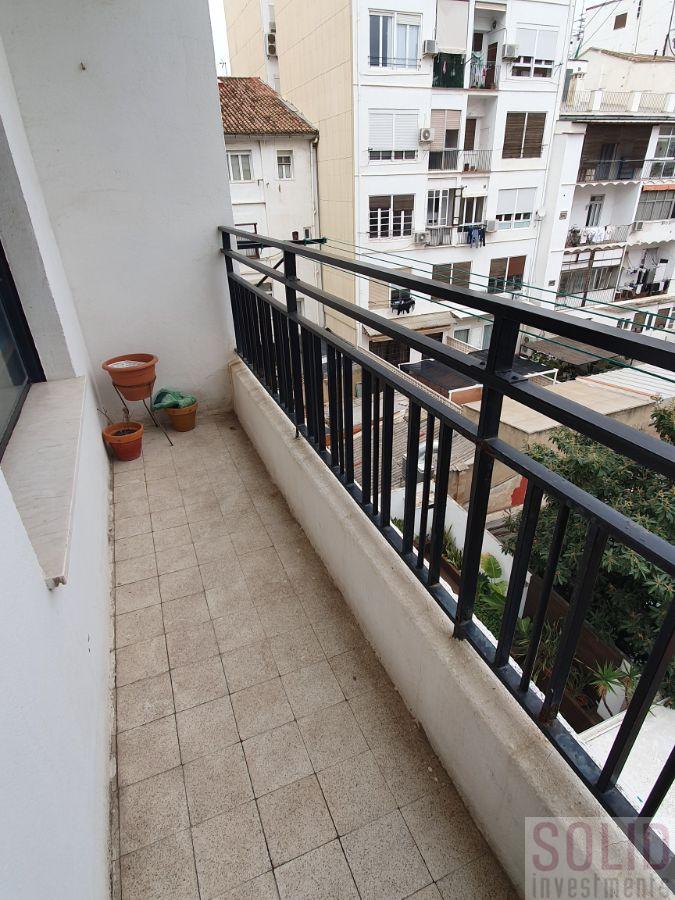 For sale of flat in Valencia