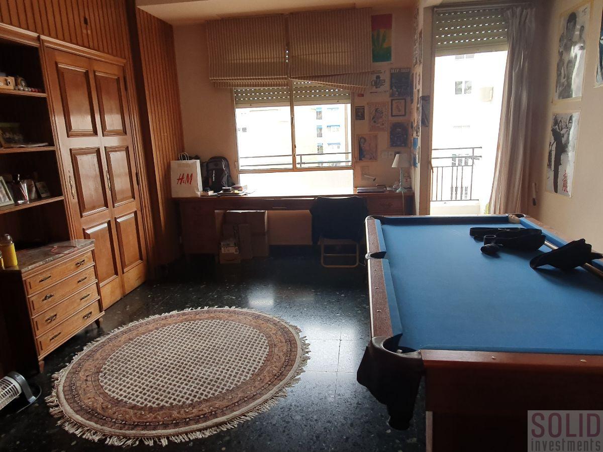 For sale of flat in Valencia