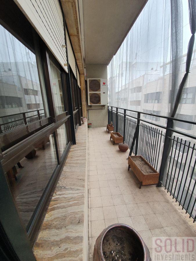 For sale of flat in Valencia