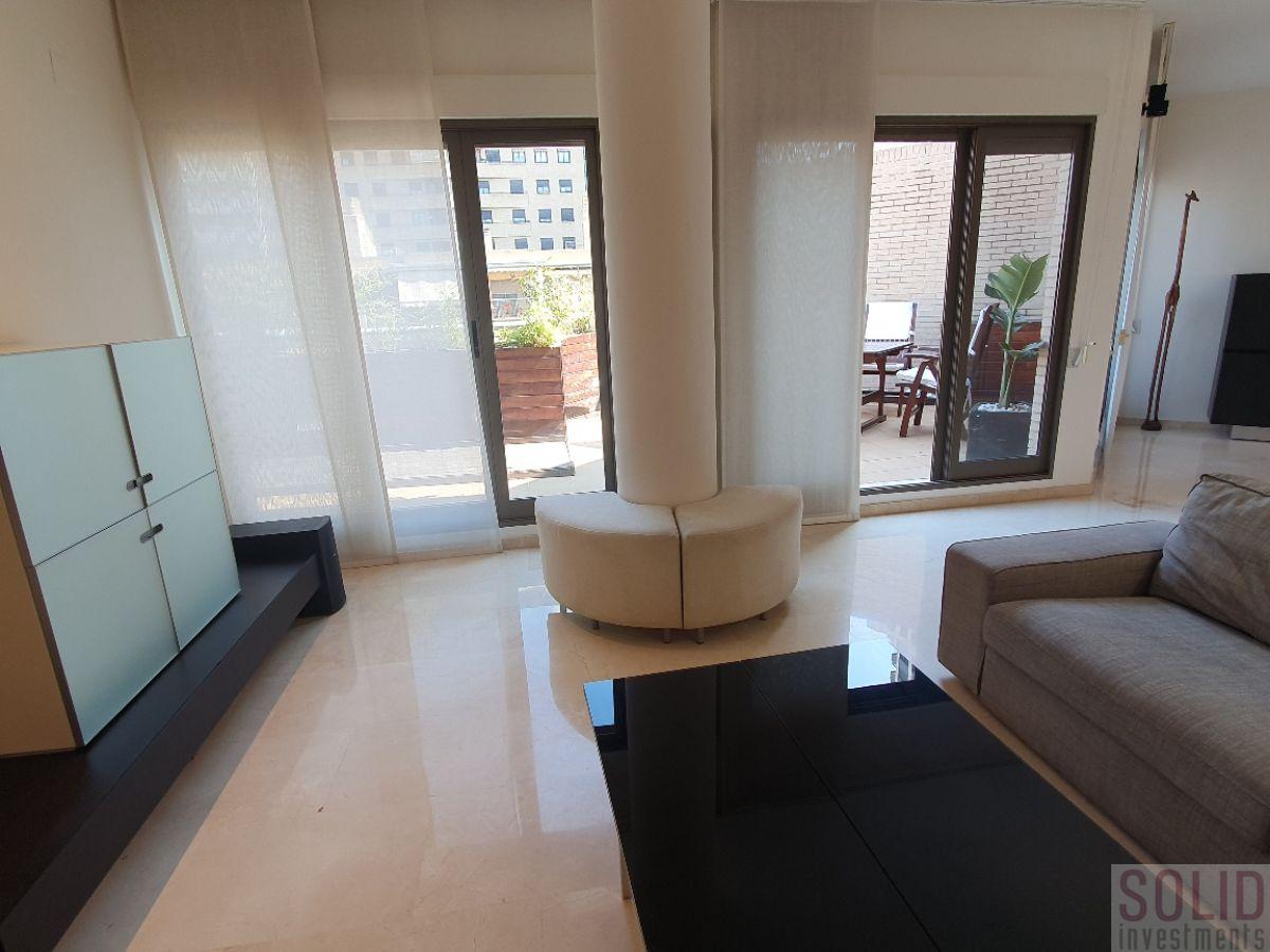 For rent of penthouse in Valencia