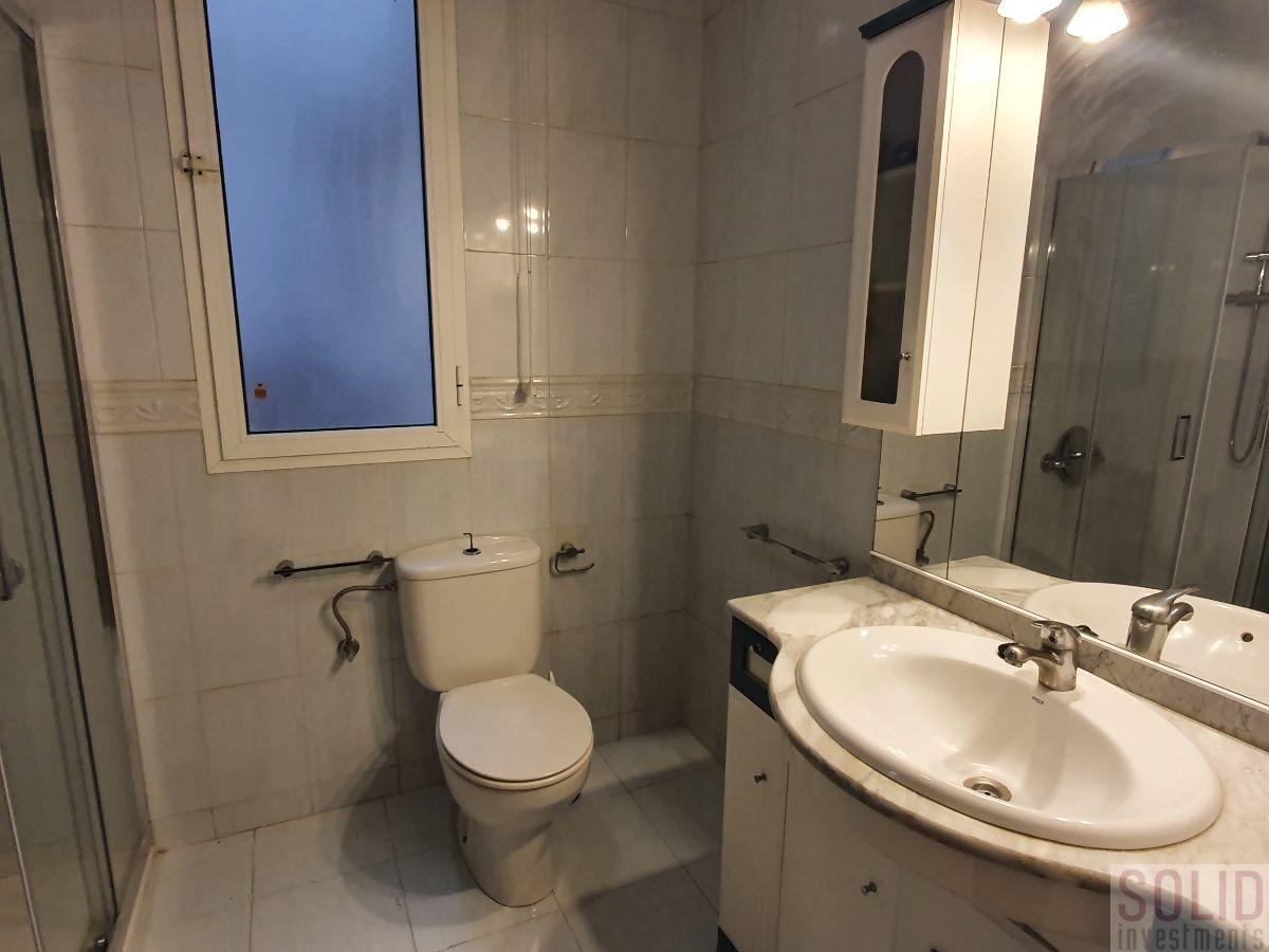 For sale of flat in Valencia