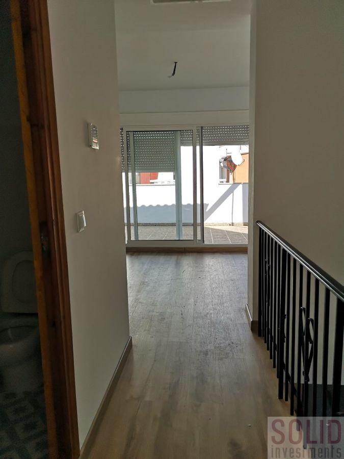 For sale of house in Valencia