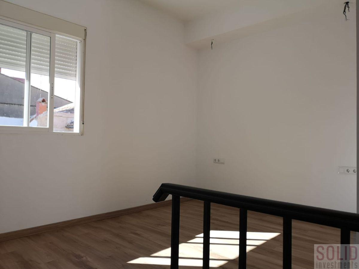 For sale of house in Valencia