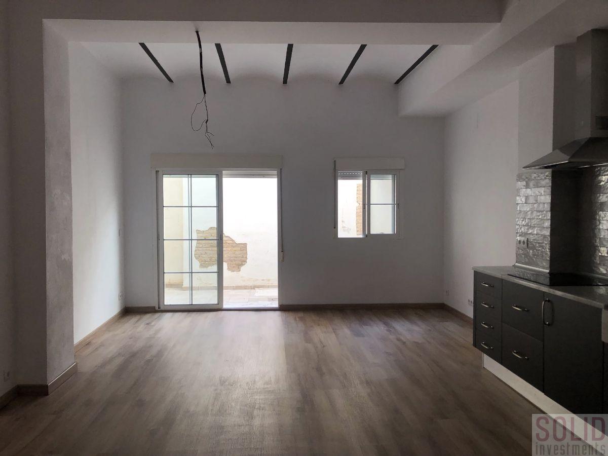 For sale of house in Valencia