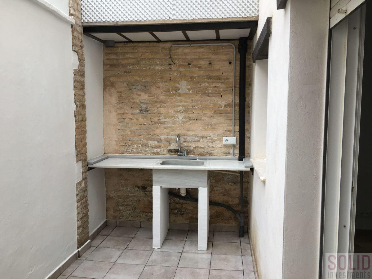 For sale of house in Valencia