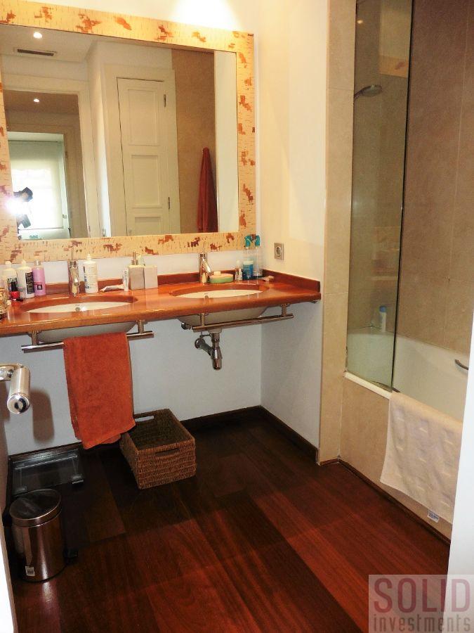 For sale of flat in Valencia