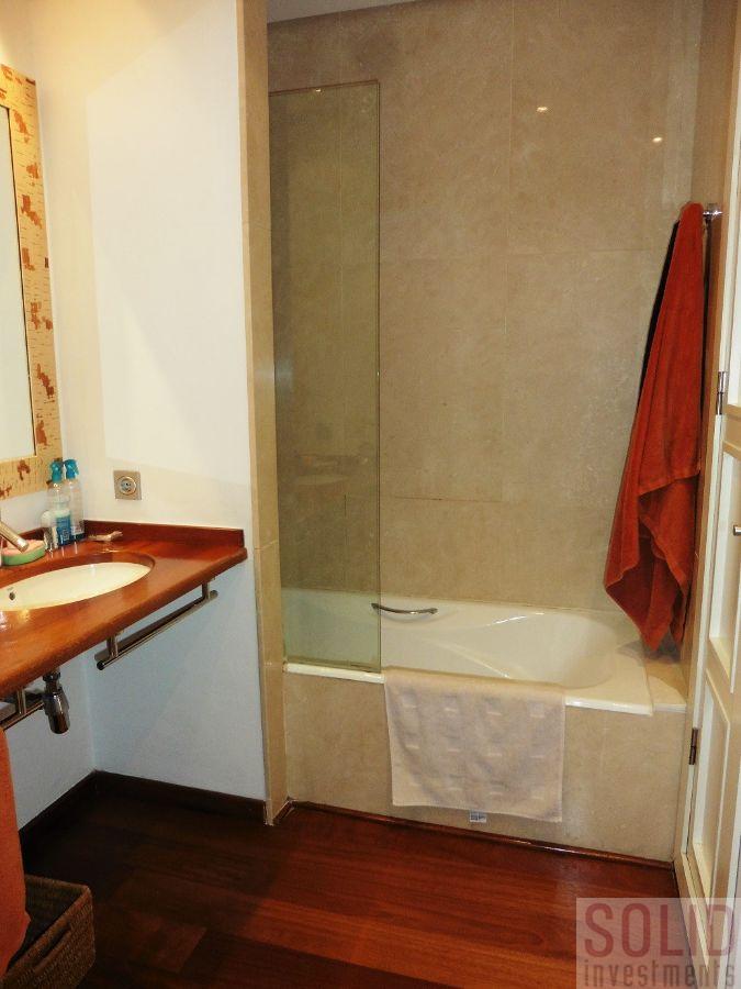 For sale of flat in Valencia