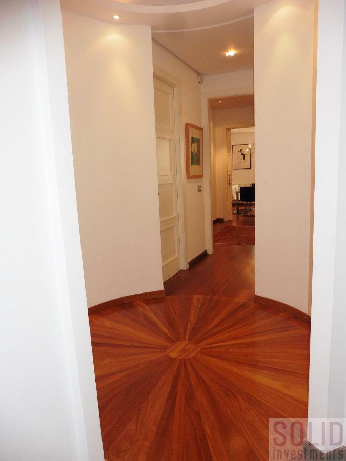 For sale of flat in Valencia