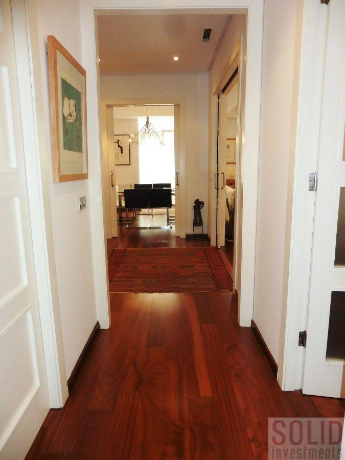For sale of flat in Valencia