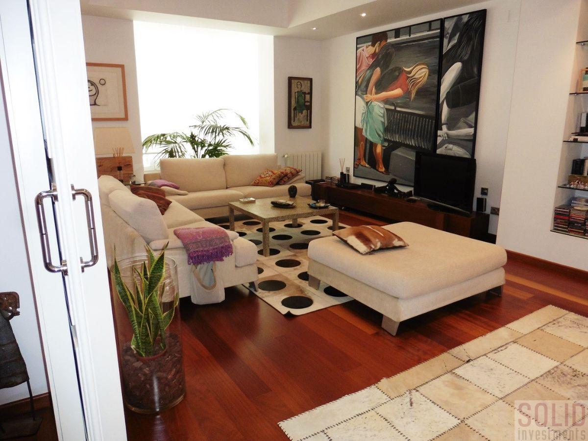 For sale of flat in Valencia
