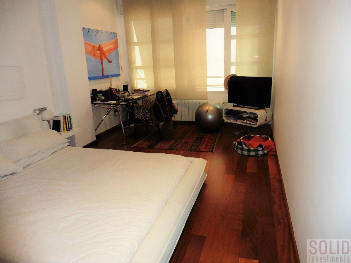 For sale of flat in Valencia