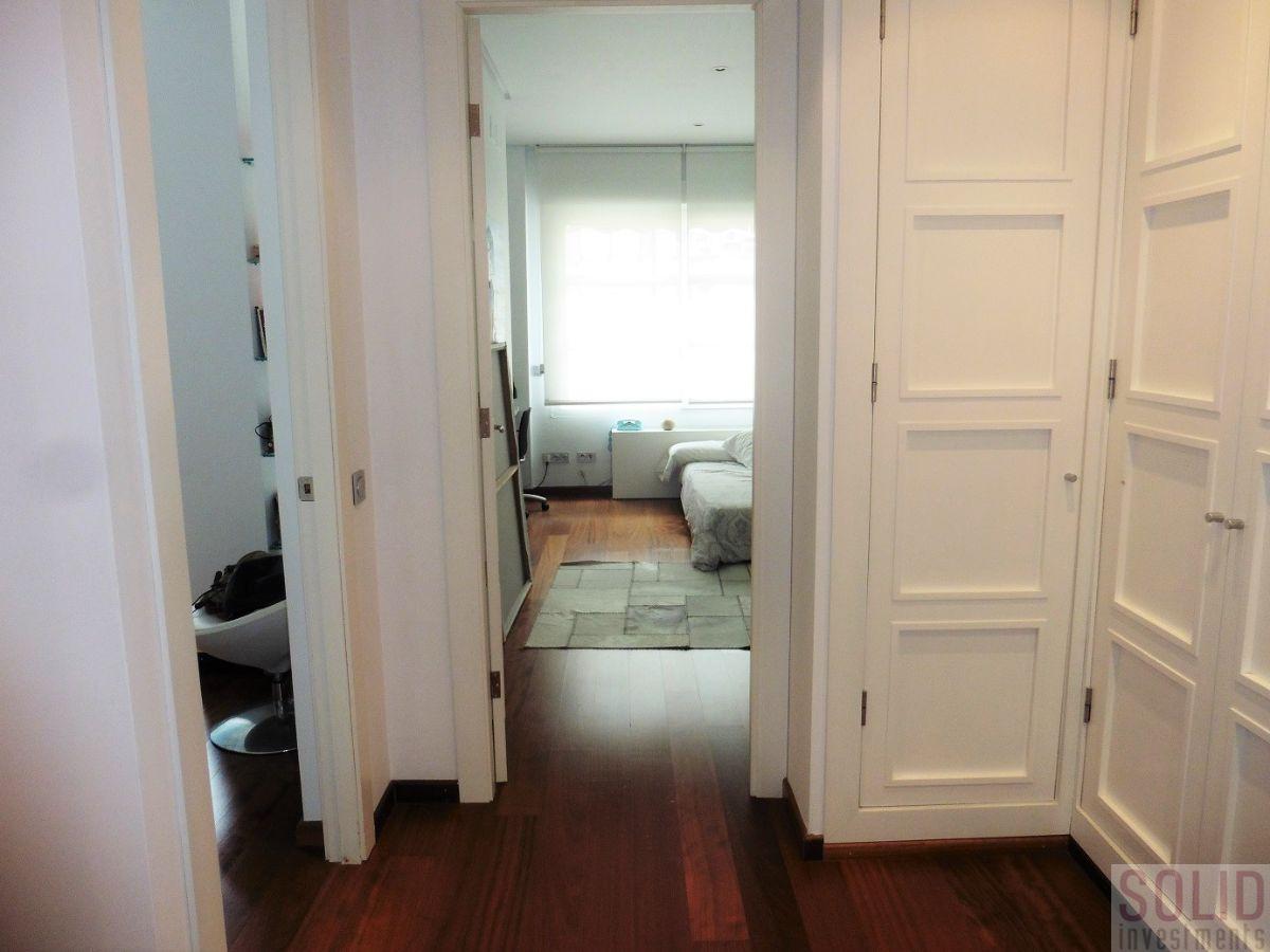 For sale of flat in Valencia