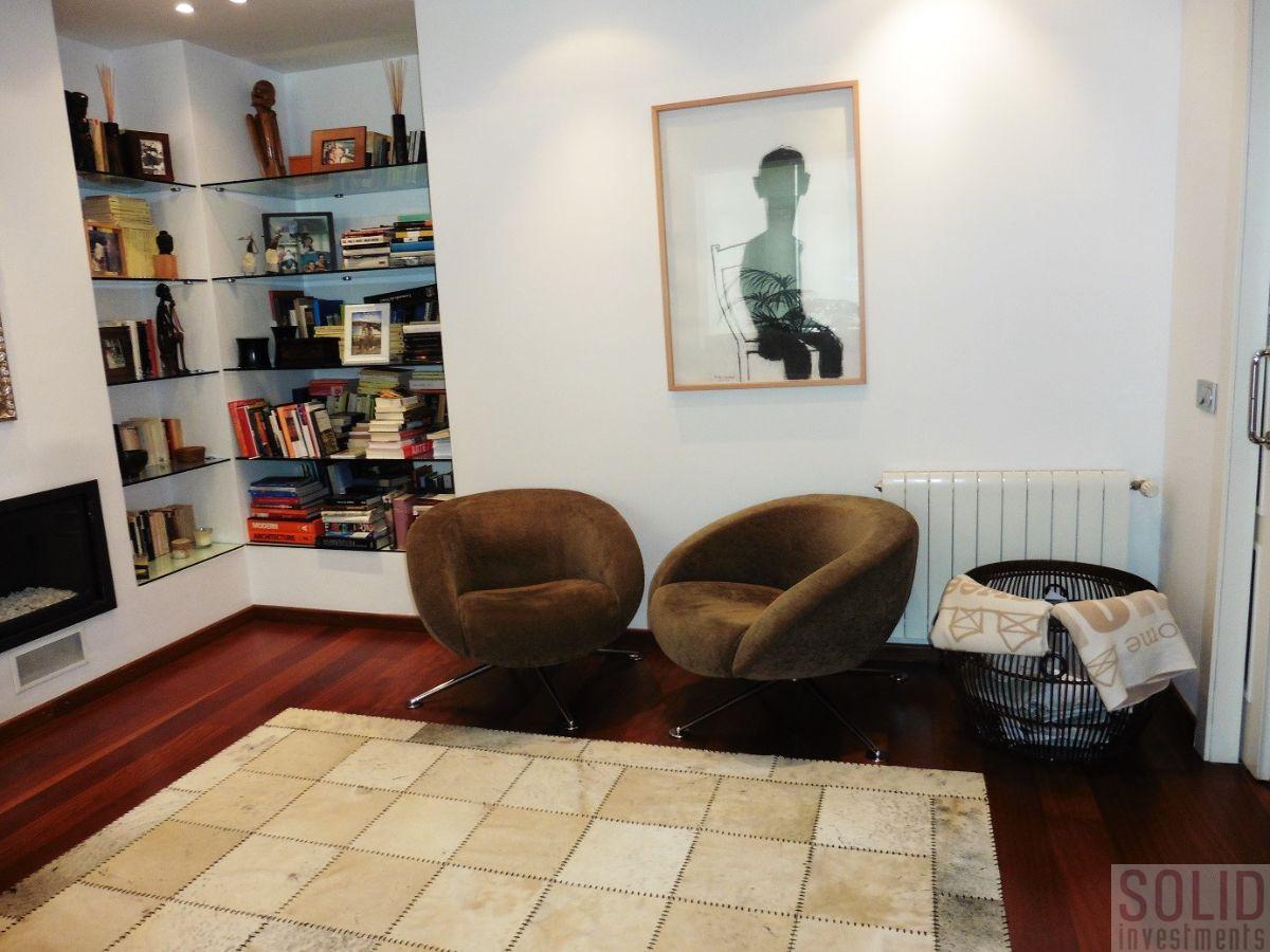 For sale of flat in Valencia