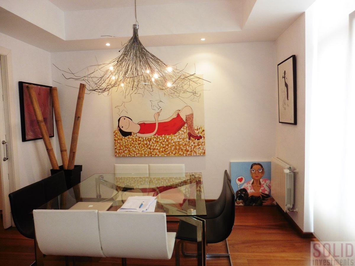 For sale of flat in Valencia