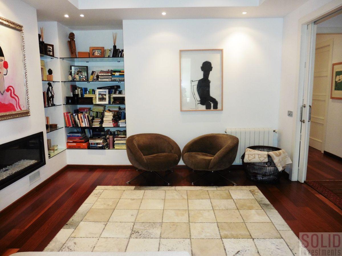 For sale of flat in Valencia