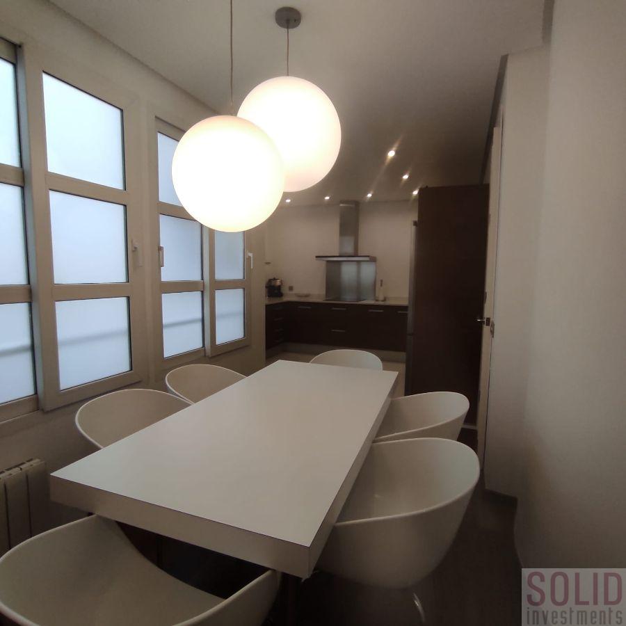 For sale of flat in Valencia