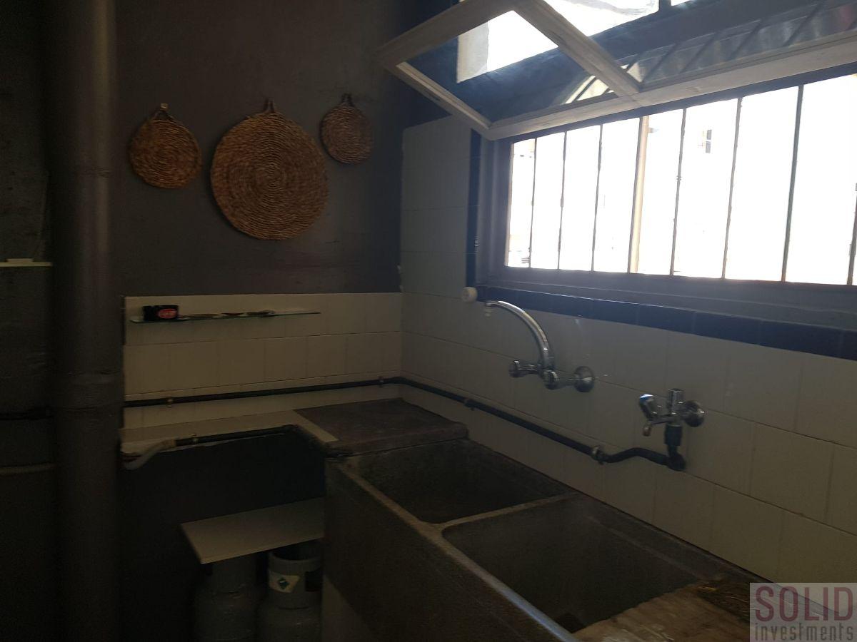 For sale of house in Valencia