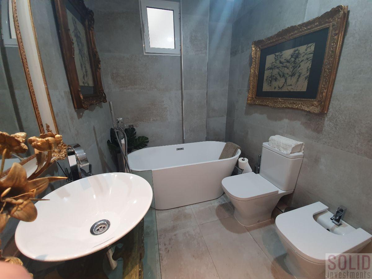 For sale of flat in Valencia