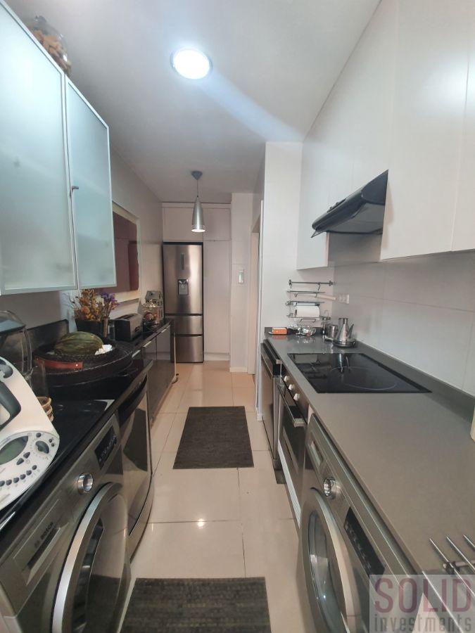 For sale of flat in Valencia