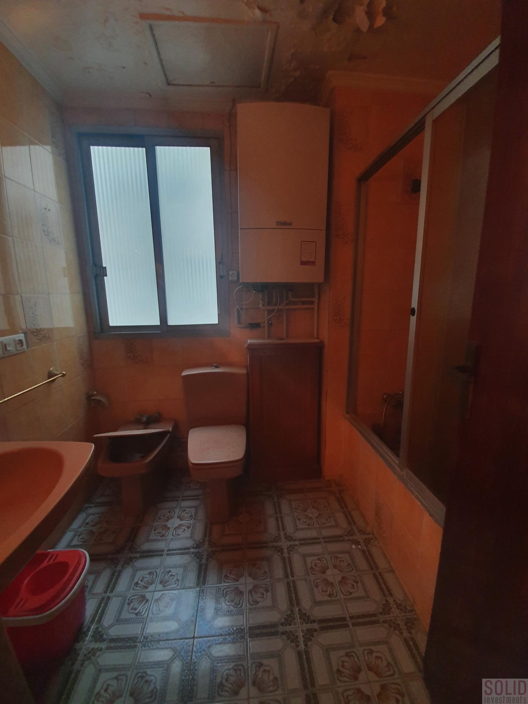 For sale of flat in Valencia