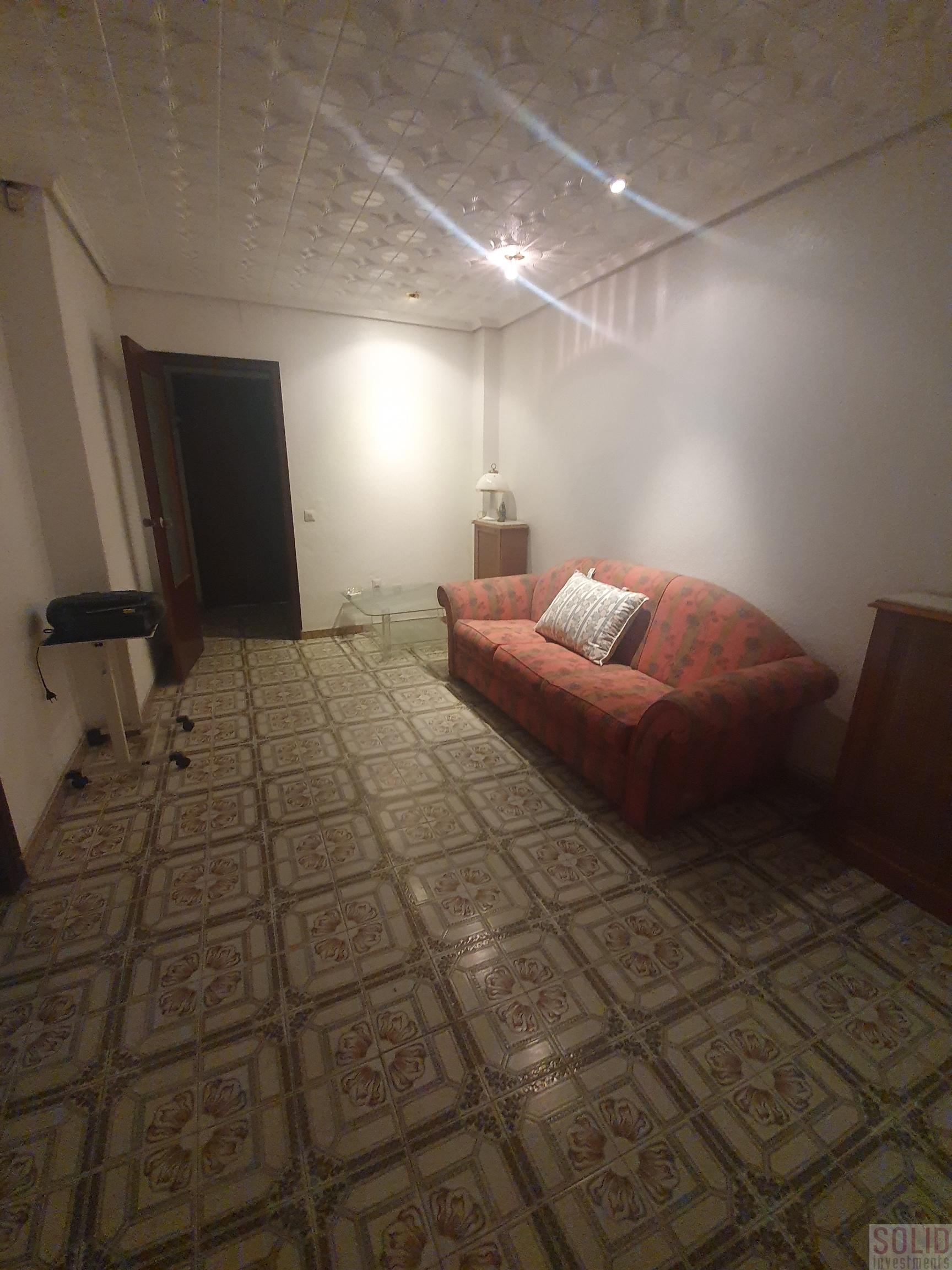 For sale of flat in Valencia