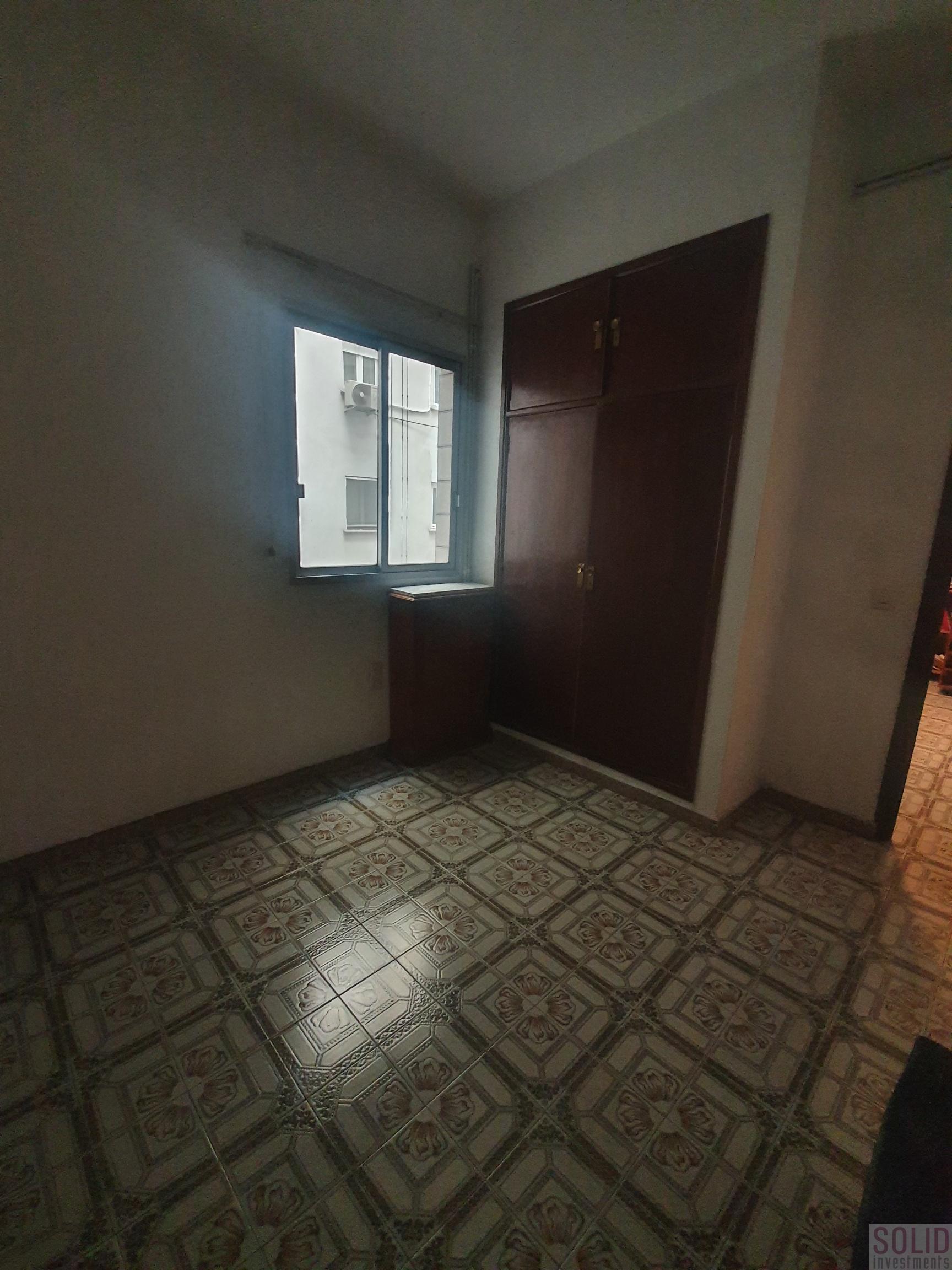 For sale of flat in Valencia
