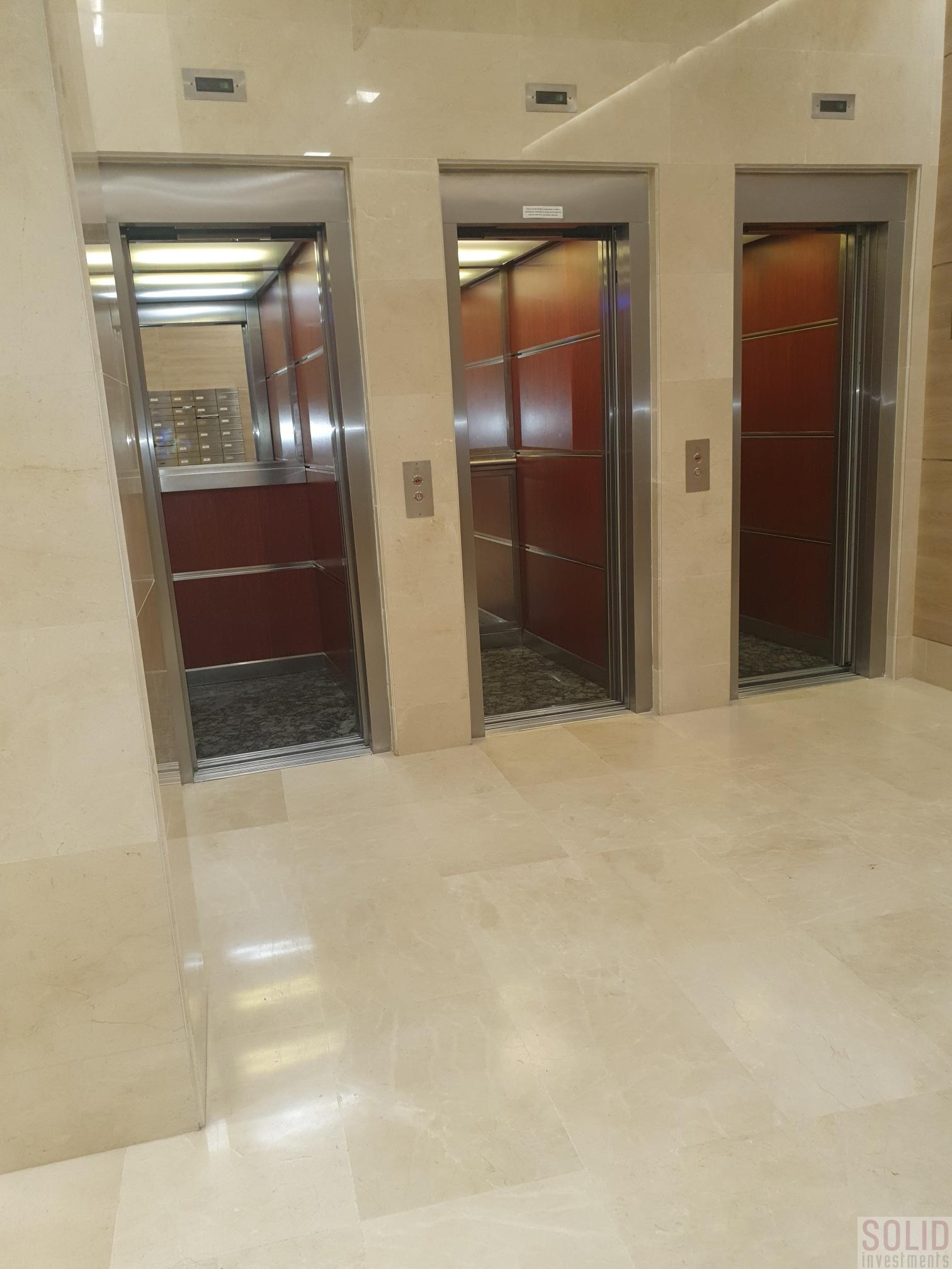 For sale of flat in Valencia