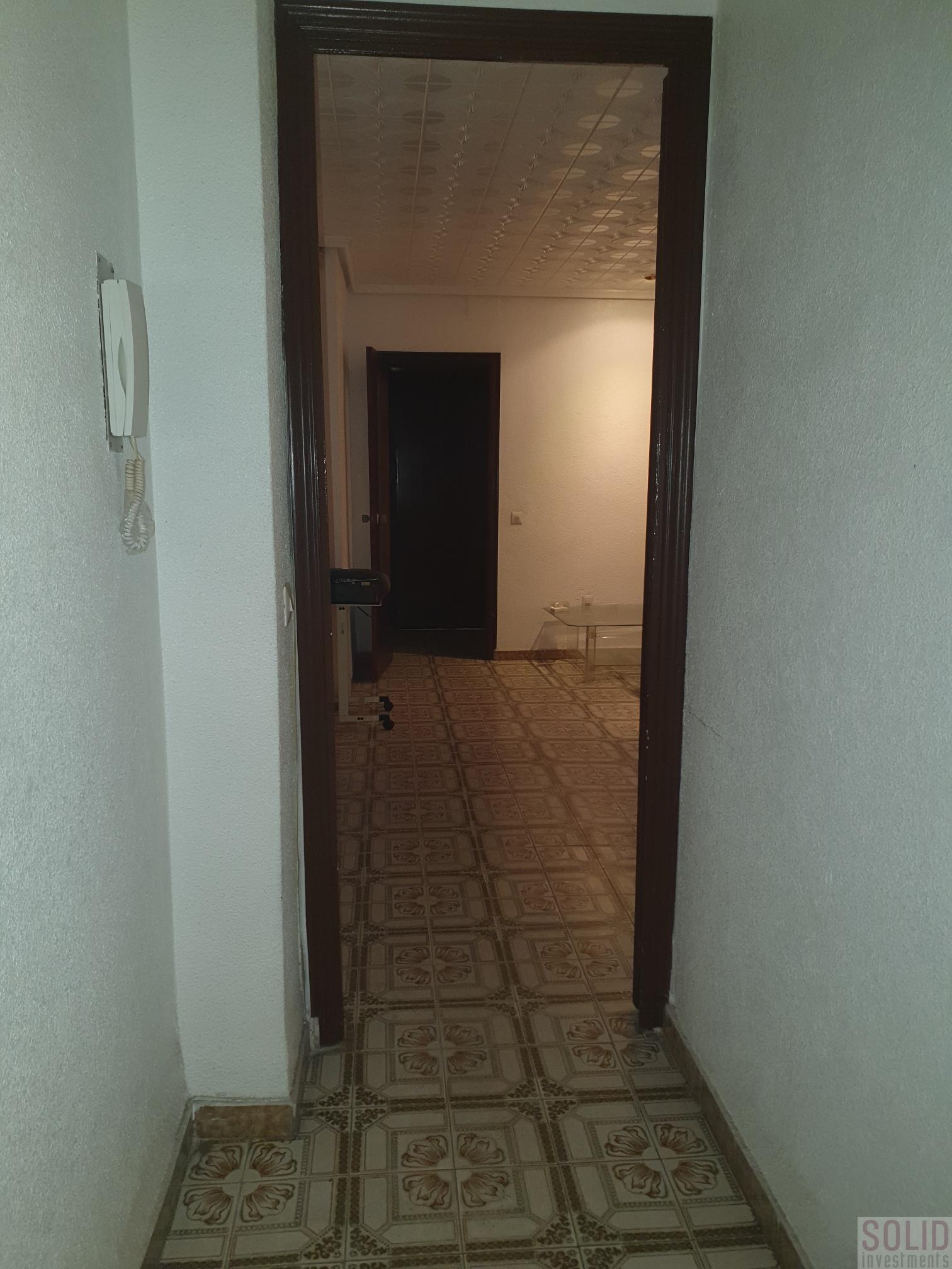 For sale of flat in Valencia