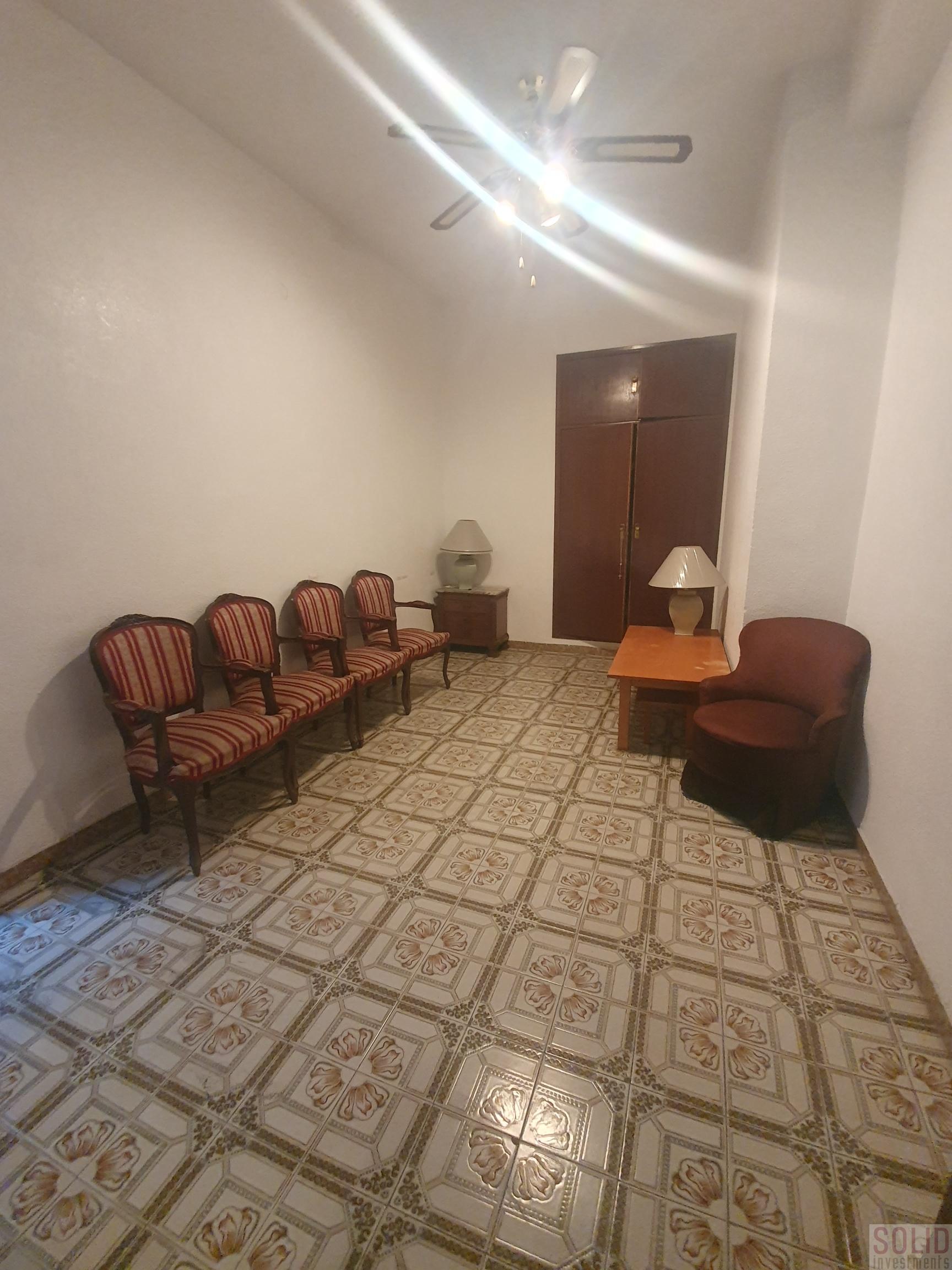 For sale of flat in Valencia