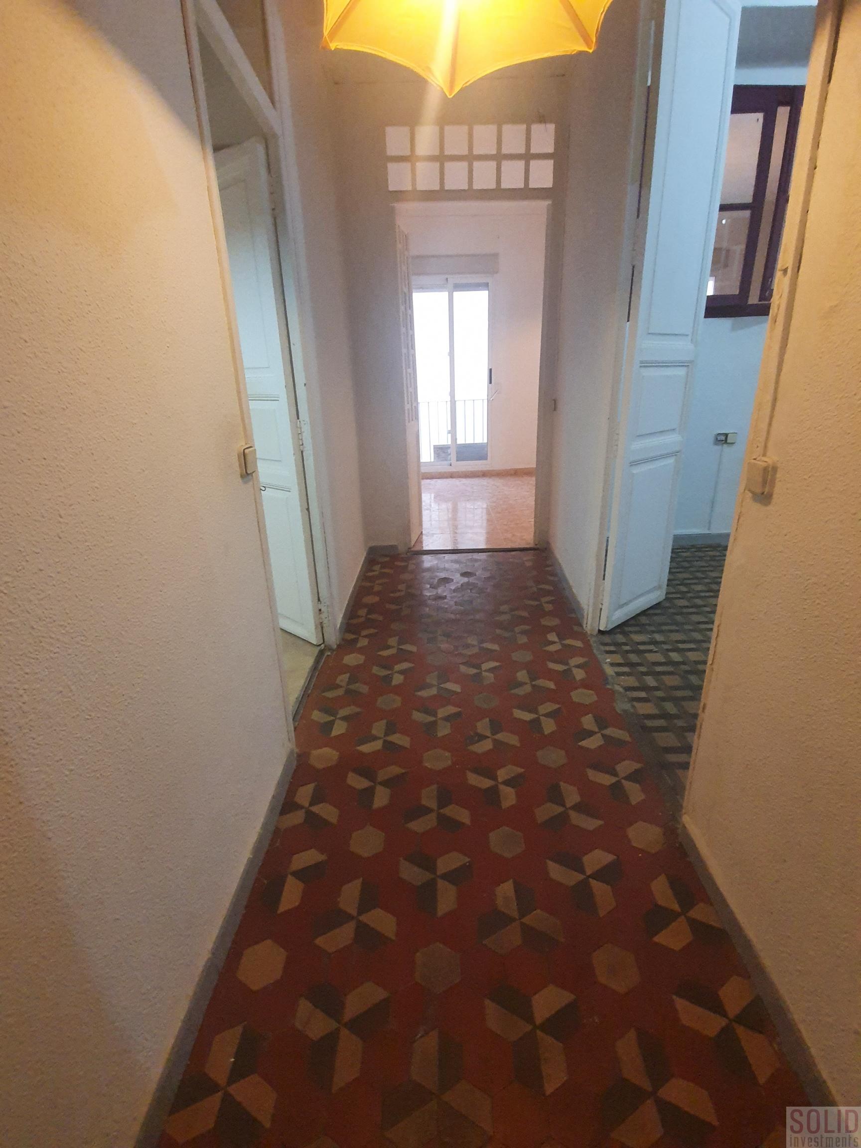 For sale of flat in Valencia