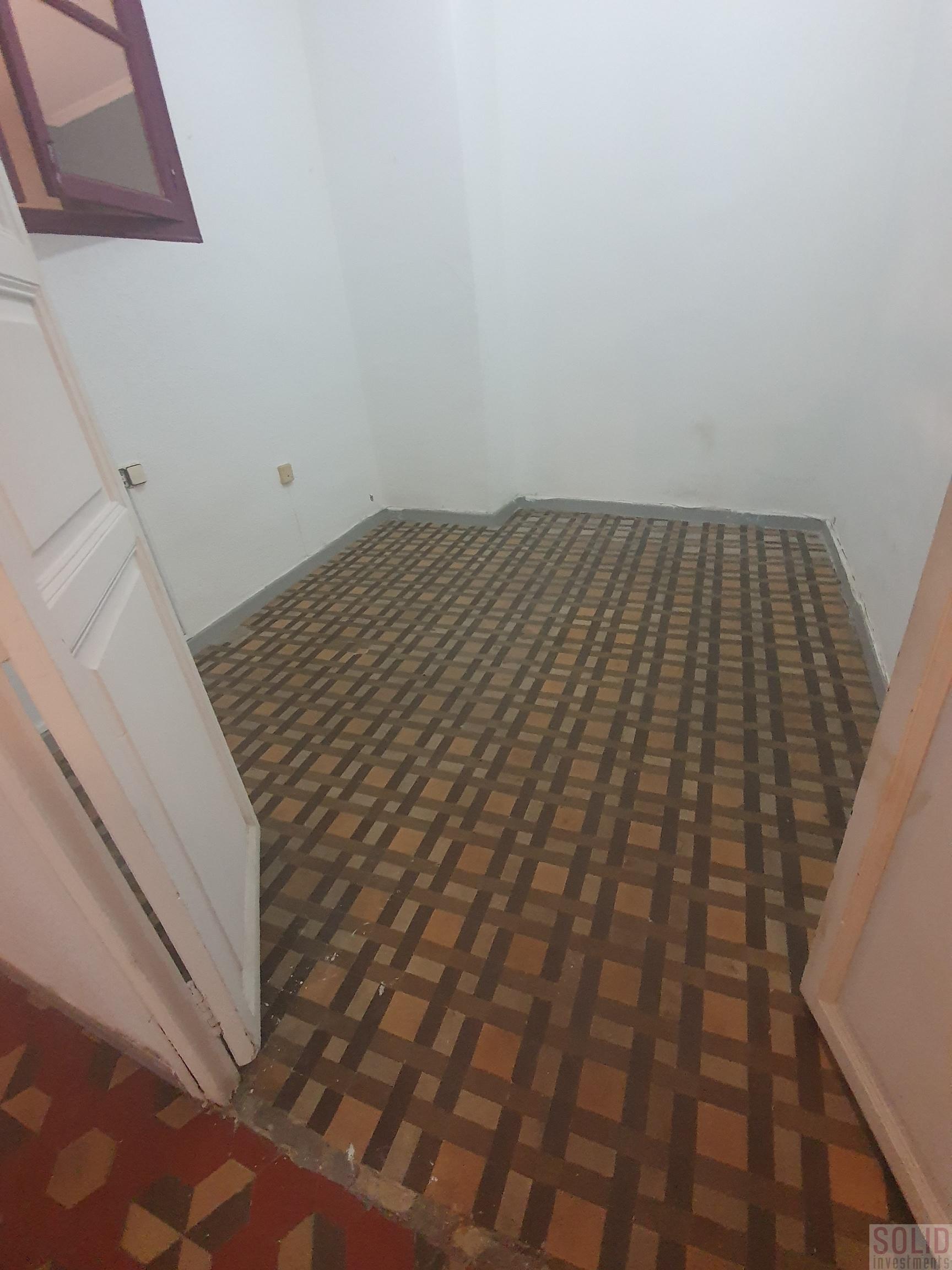 For sale of flat in Valencia