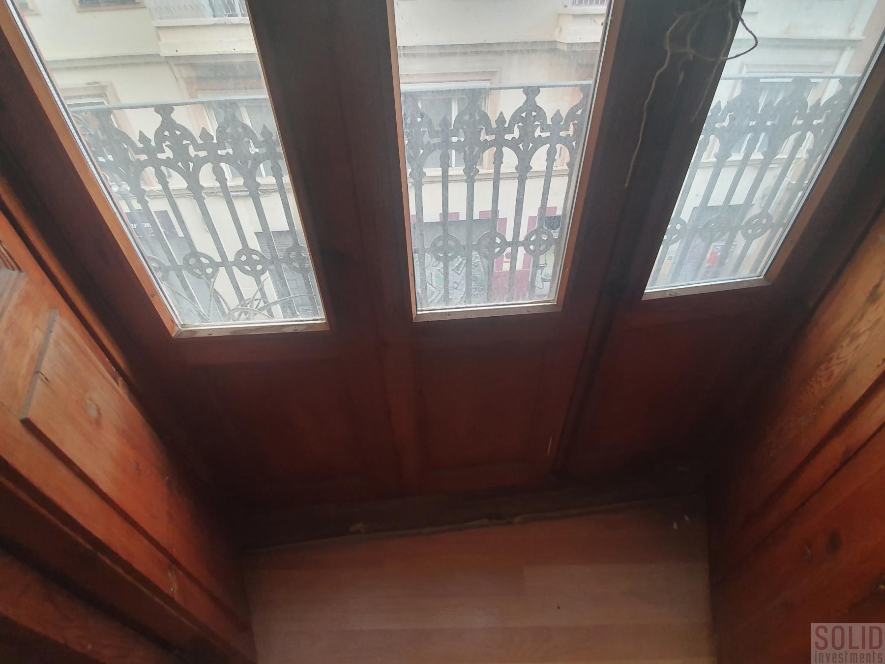 For sale of flat in Valencia