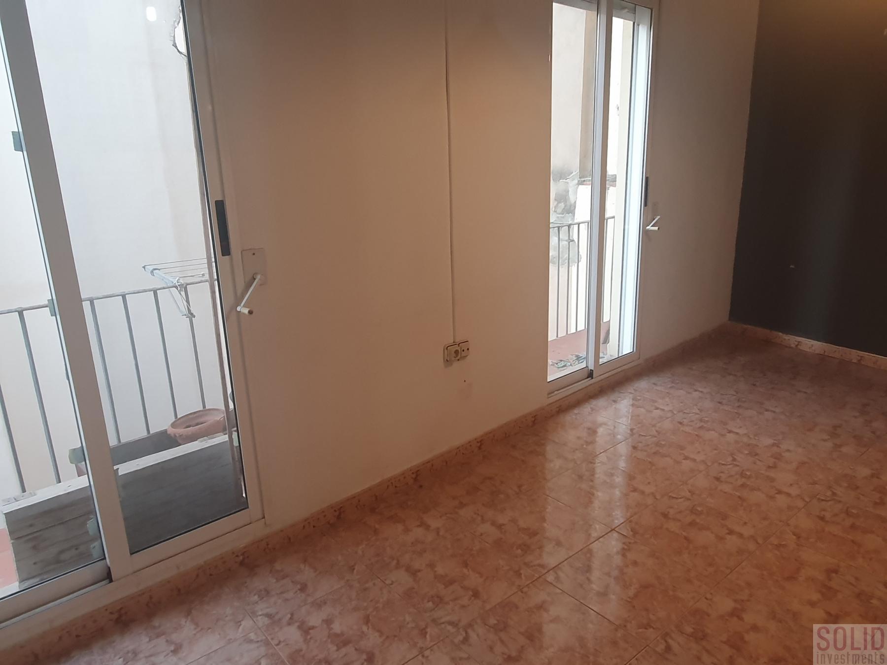 For sale of flat in Valencia