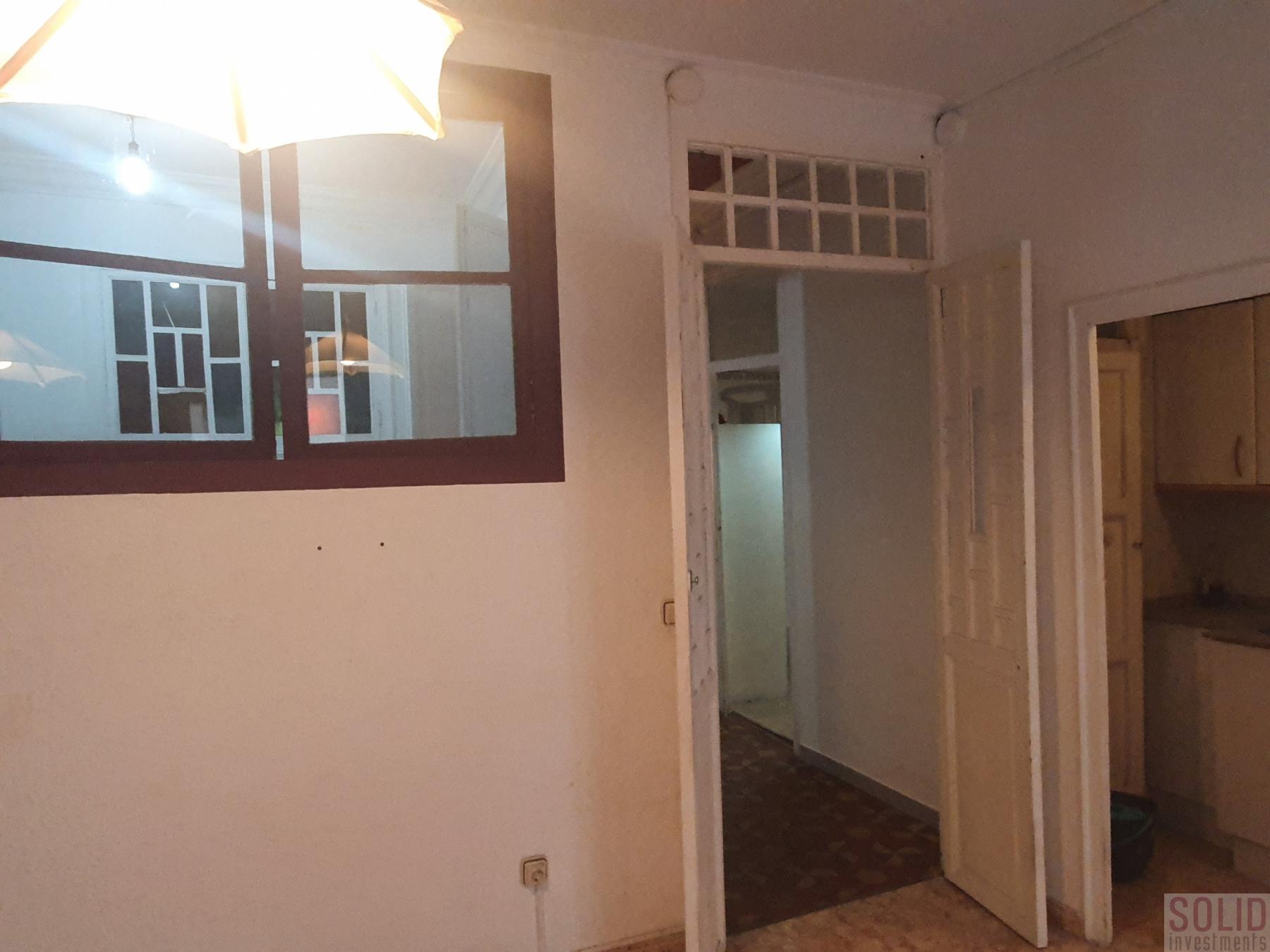 For sale of flat in Valencia