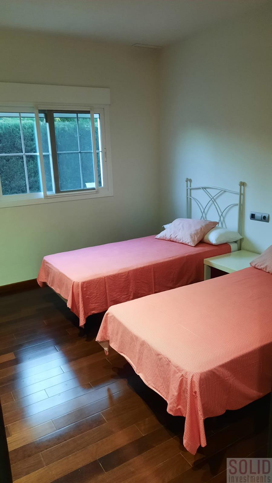 For rent of chalet in Valencia