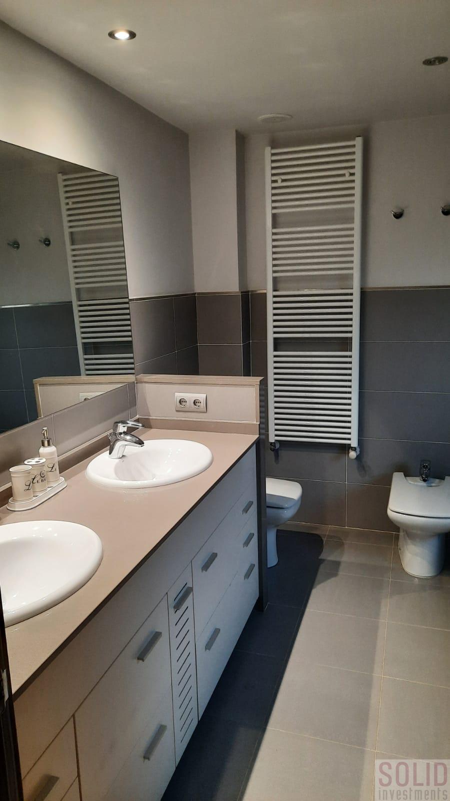 For rent of chalet in Valencia
