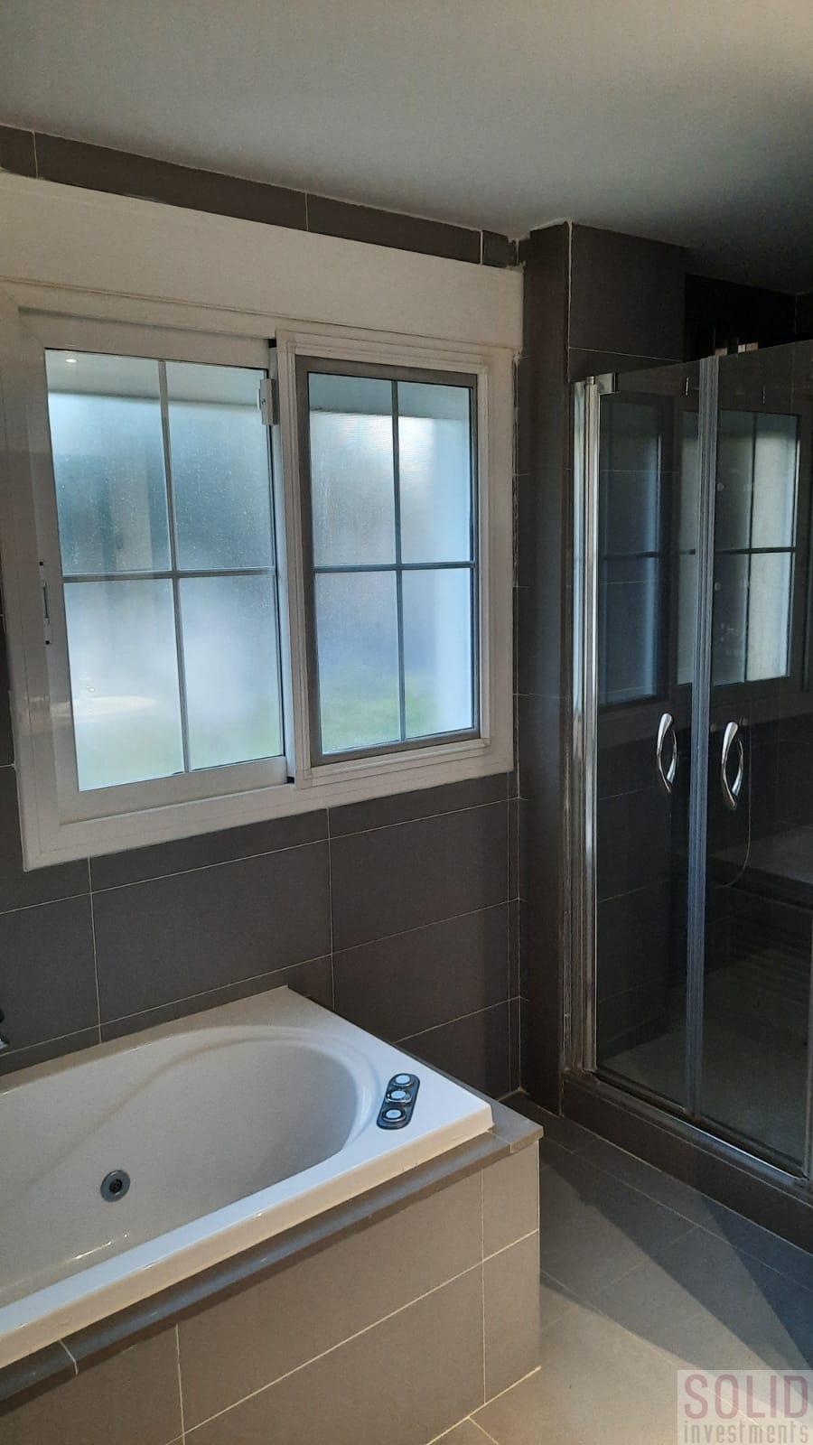 For rent of chalet in Valencia