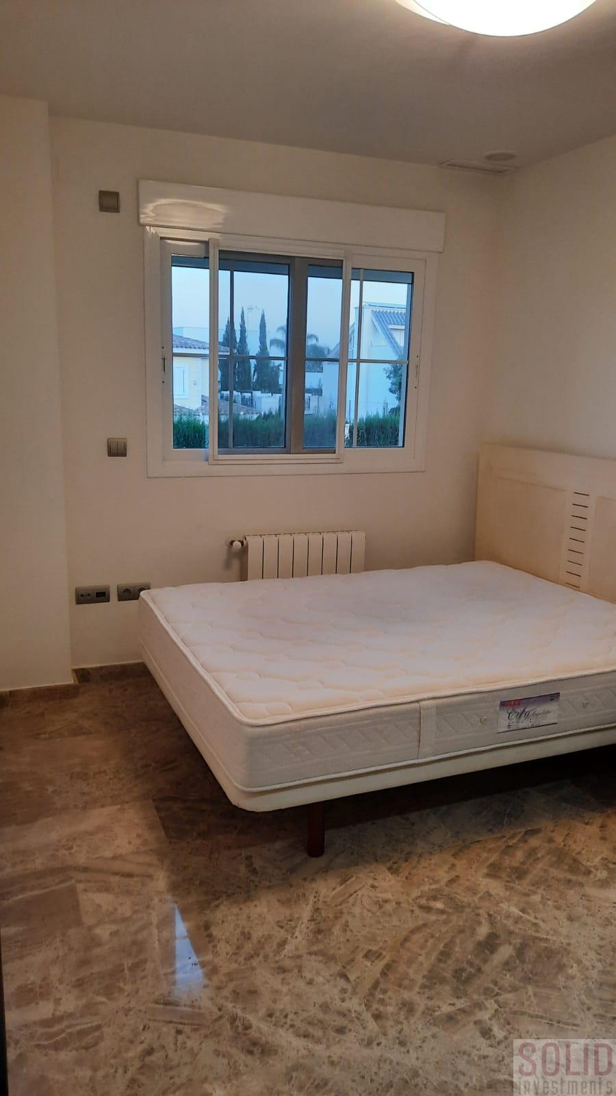 For rent of chalet in Valencia