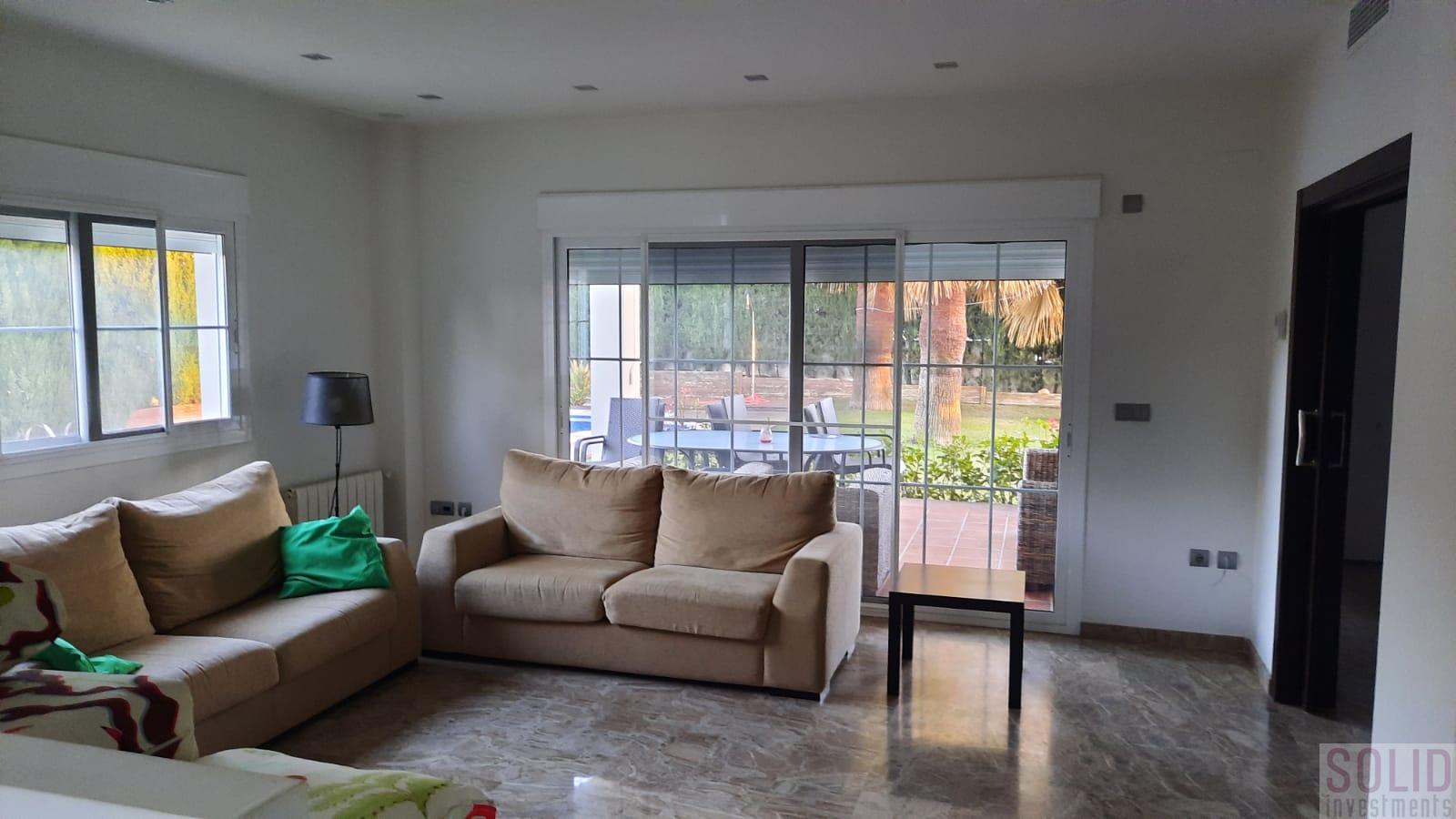 For rent of chalet in Valencia