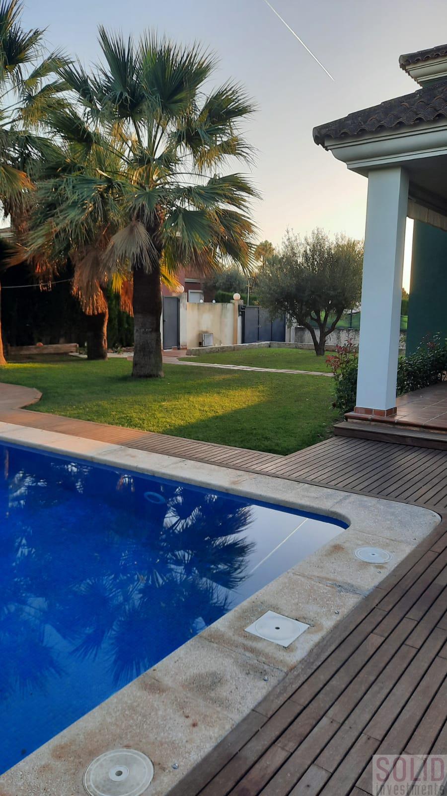 For rent of chalet in Valencia