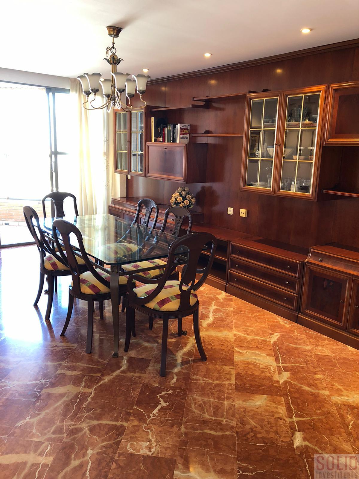For sale of flat in Valencia