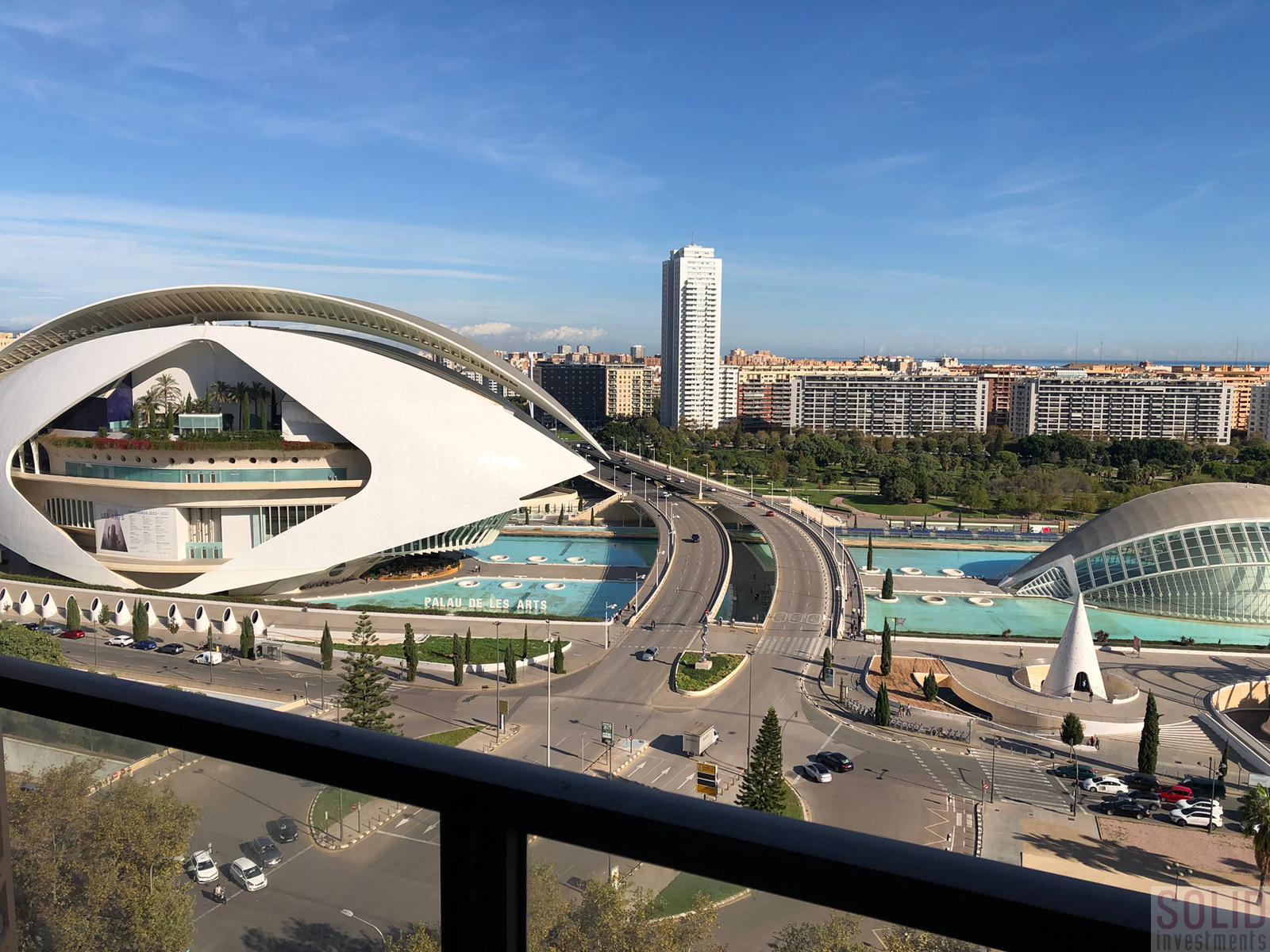 For sale of flat in Valencia