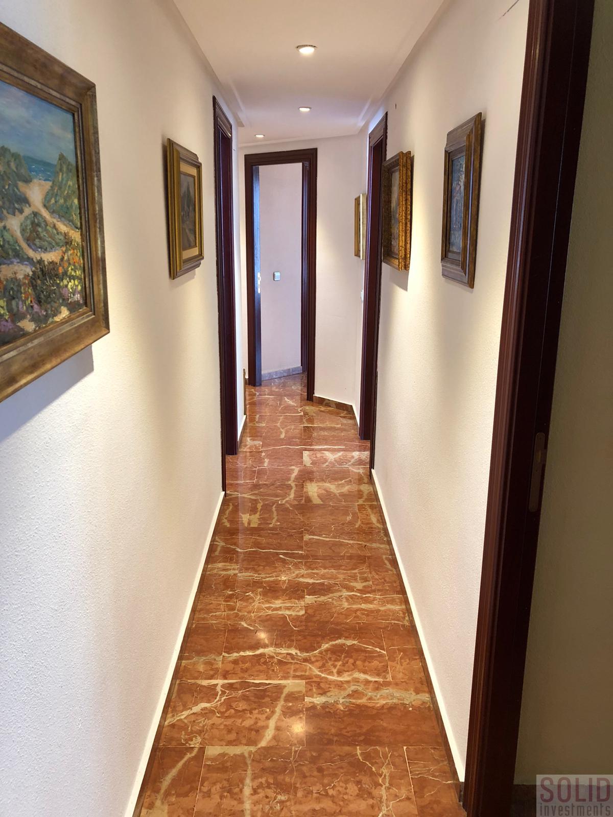 For sale of flat in Valencia