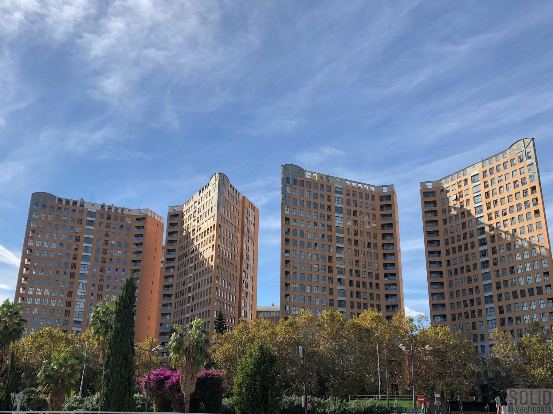 For sale of flat in Valencia
