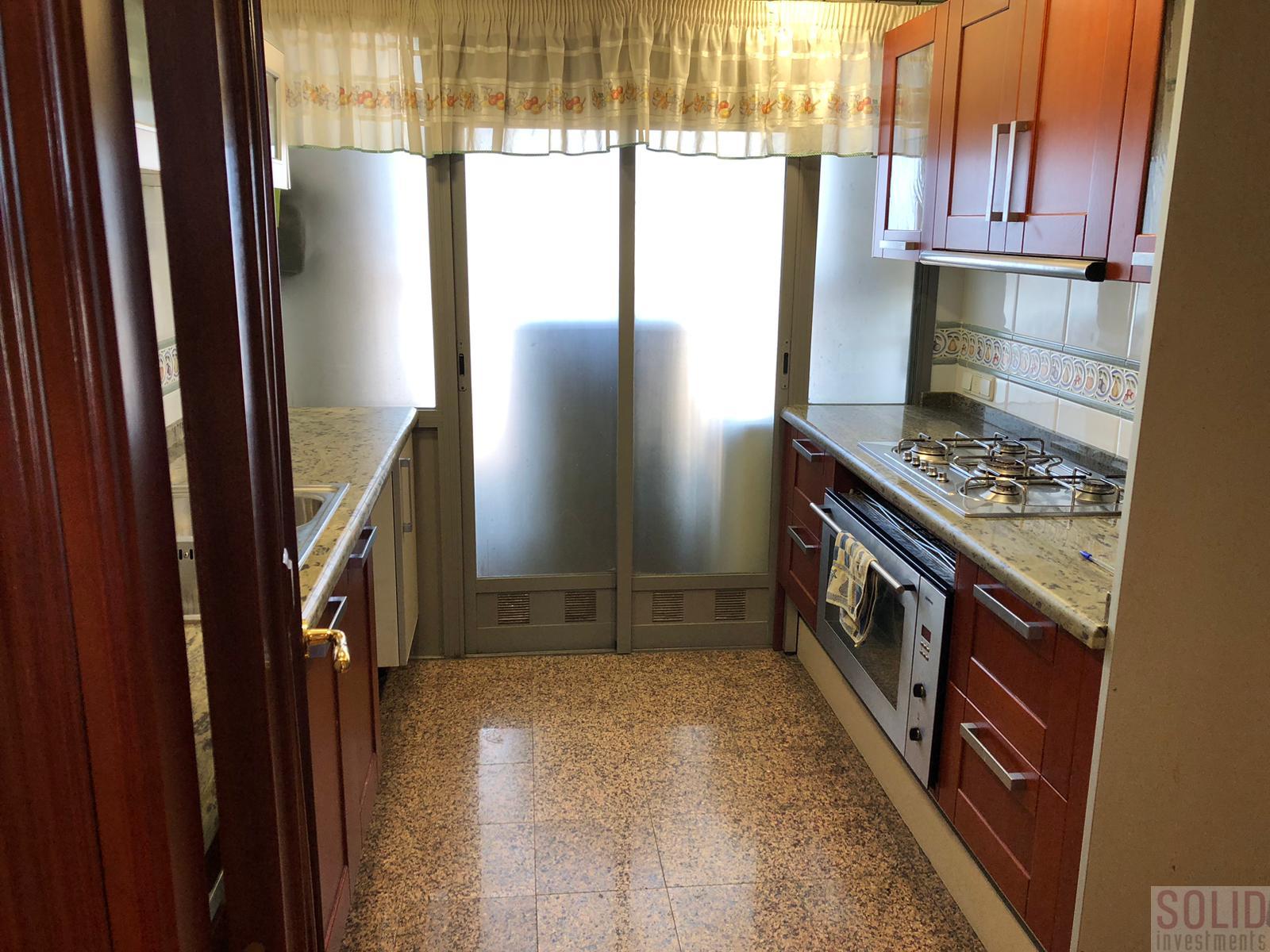 For sale of flat in Valencia