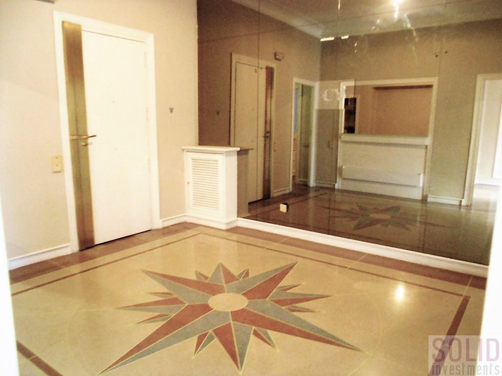 For rent of office in Valencia
